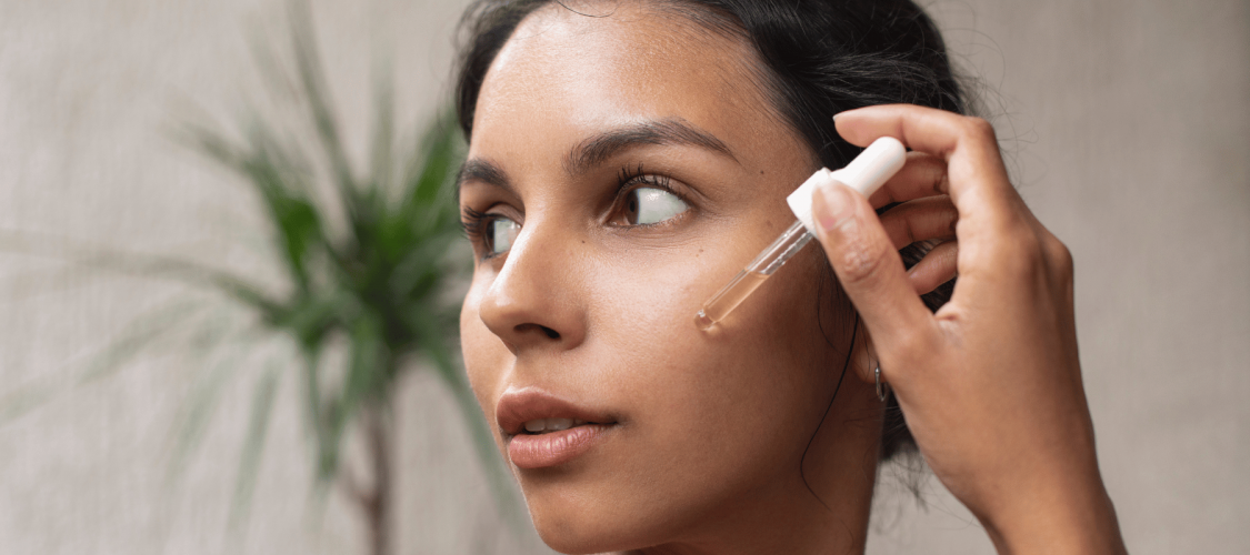 Сыворотка для лица: стоит ли использовать ее каждый день?