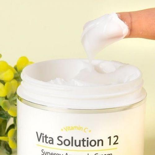 Крем для лица ОСВЕТЛЕНИЕ Е Vita Solution 12  Synergy Ampoule Cream JIGOTT, 100 мл